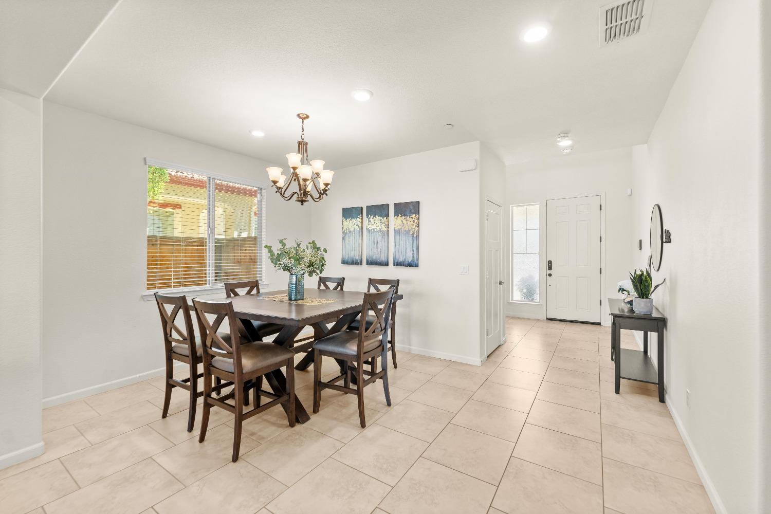 Detail Gallery Image 13 of 71 For 3706 Rockdale Dr, Rancho Cordova,  CA 95742 - 4 Beds | 3 Baths