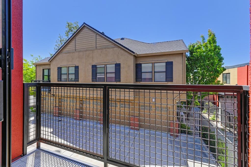 Detail Gallery Image 20 of 22 For 2117 S St #208,  Sacramento,  CA 95816 - 1 Beds | 1 Baths