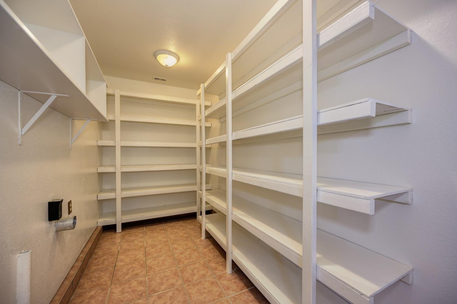 Detail Gallery Image 11 of 39 For 1429 Ascot Ave, Rio Linda,  CA 95673 - 3 Beds | 2 Baths