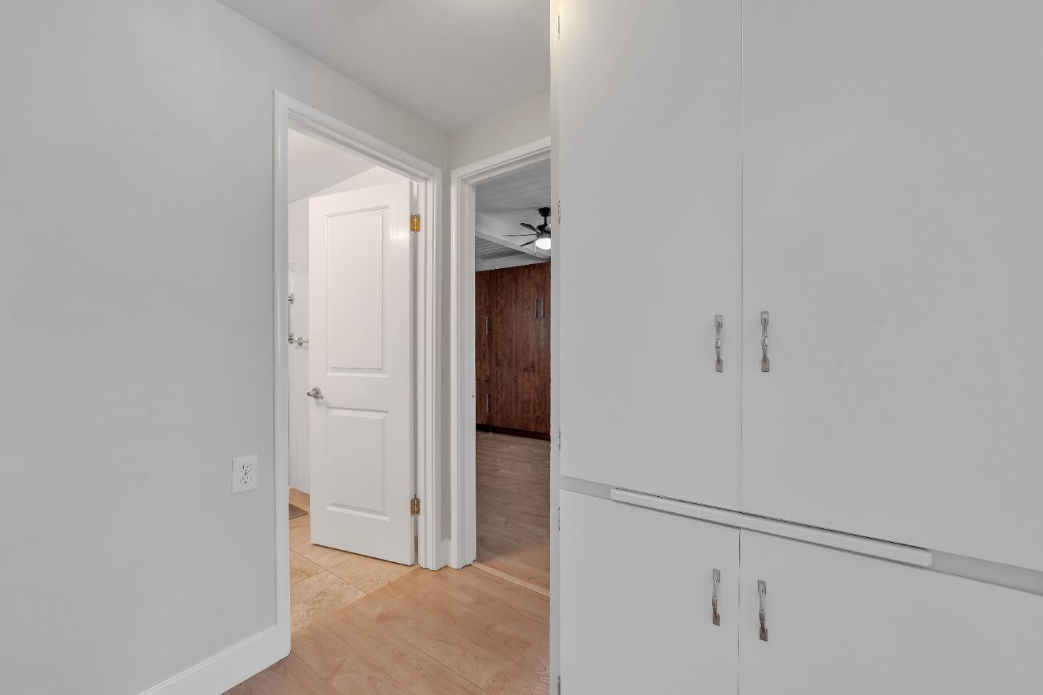 Detail Gallery Image 17 of 25 For 2124 Byron Rd, Sacramento,  CA 95825 - 2 Beds | 1 Baths