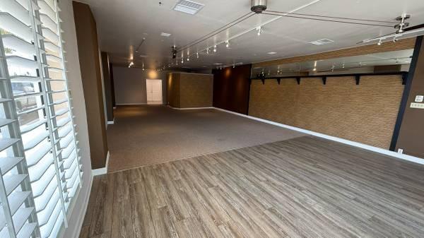 Detail Gallery Image 5 of 10 For 432 Vernon St, Roseville,  CA 95678 - – Beds | – Baths