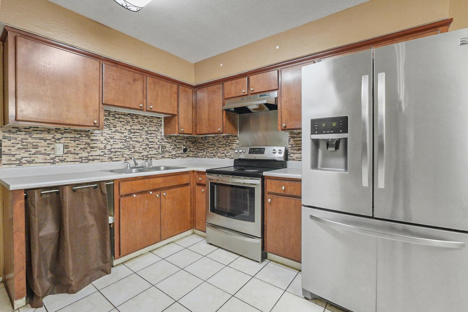 Detail Gallery Image 17 of 34 For 2349 Pinedale Ave, Merced,  CA 95348 - 3 Beds | 2 Baths