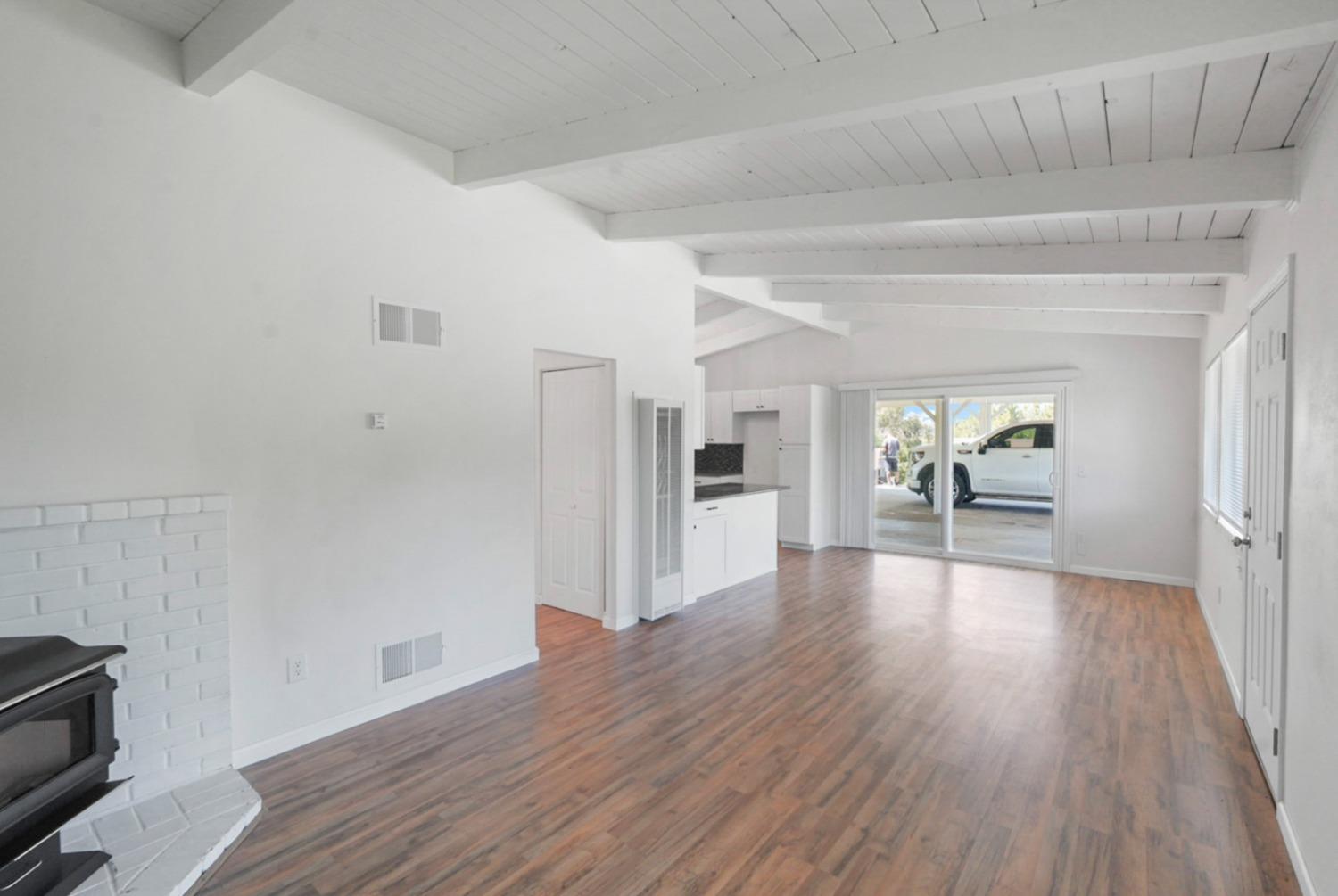 Detail Gallery Image 8 of 31 For 16310 Jacksonville Rd, Jamestown,  CA 95327 - 3 Beds | 1 Baths