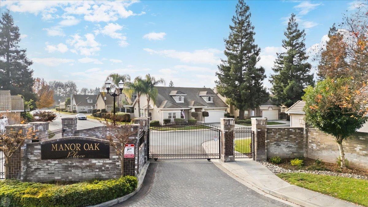 Detail Gallery Image 4 of 32 For 2205 Curzon Dr, Modesto,  CA 95355 - 3 Beds | 2 Baths