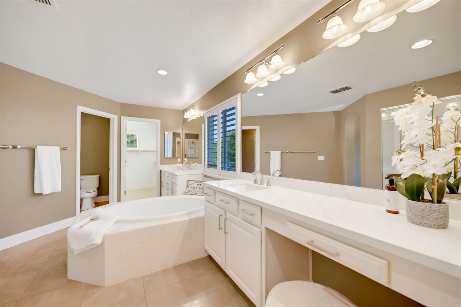 Detail Gallery Image 27 of 48 For 961 Glennfinnan Way, Folsom,  CA 95630 - 5 Beds | 3 Baths