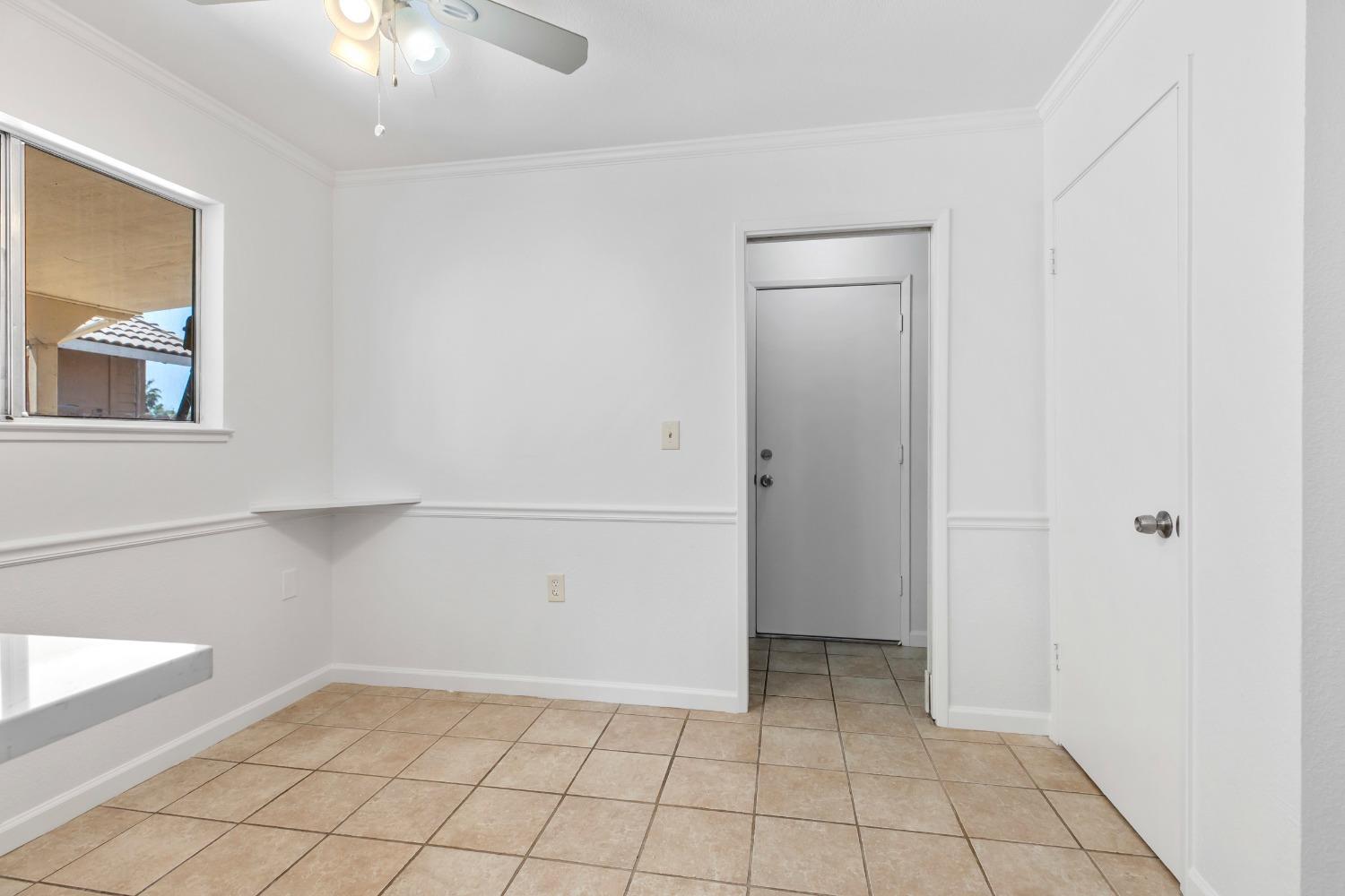 Detail Gallery Image 11 of 42 For 766 Meadowlark Ave, Los Banos,  CA 93635 - 3 Beds | 2 Baths