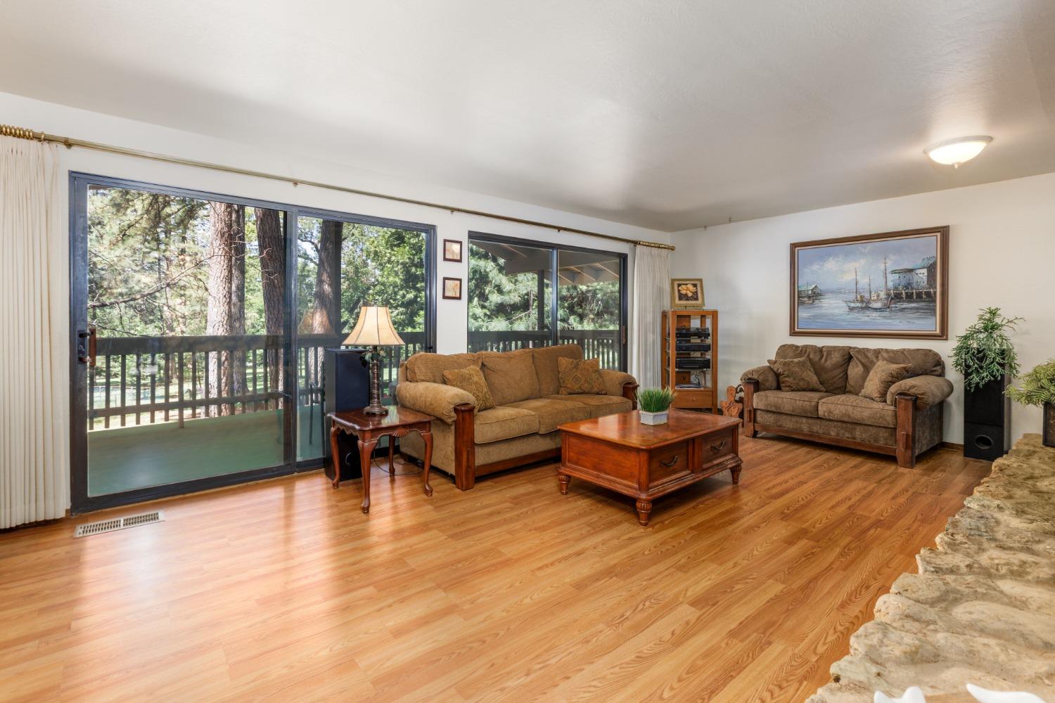 Detail Gallery Image 9 of 50 For 6420 Longridge Ct, Foresthill,  CA 95631 - 4 Beds | 3 Baths