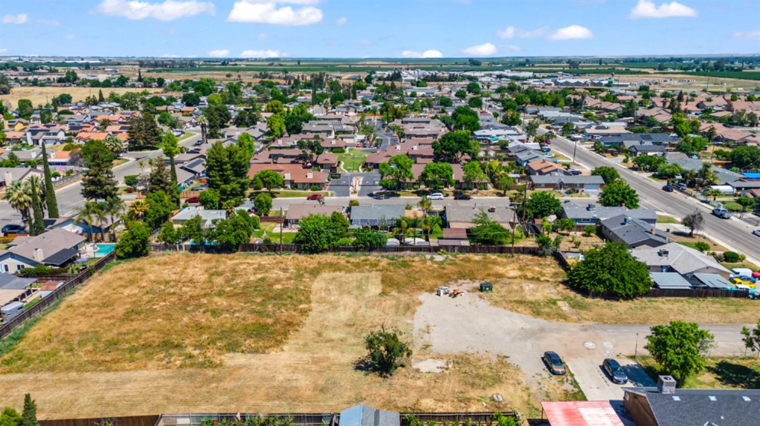 Detail Gallery Image 6 of 34 For 2349 Pinedale Ave, Merced,  CA 95348 - 3 Beds | 2 Baths