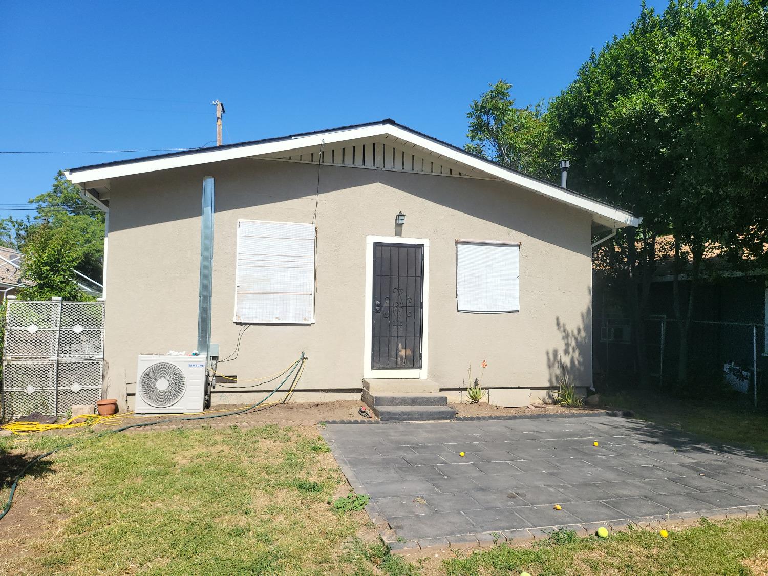 Young Avenue, Stockton, California image 24