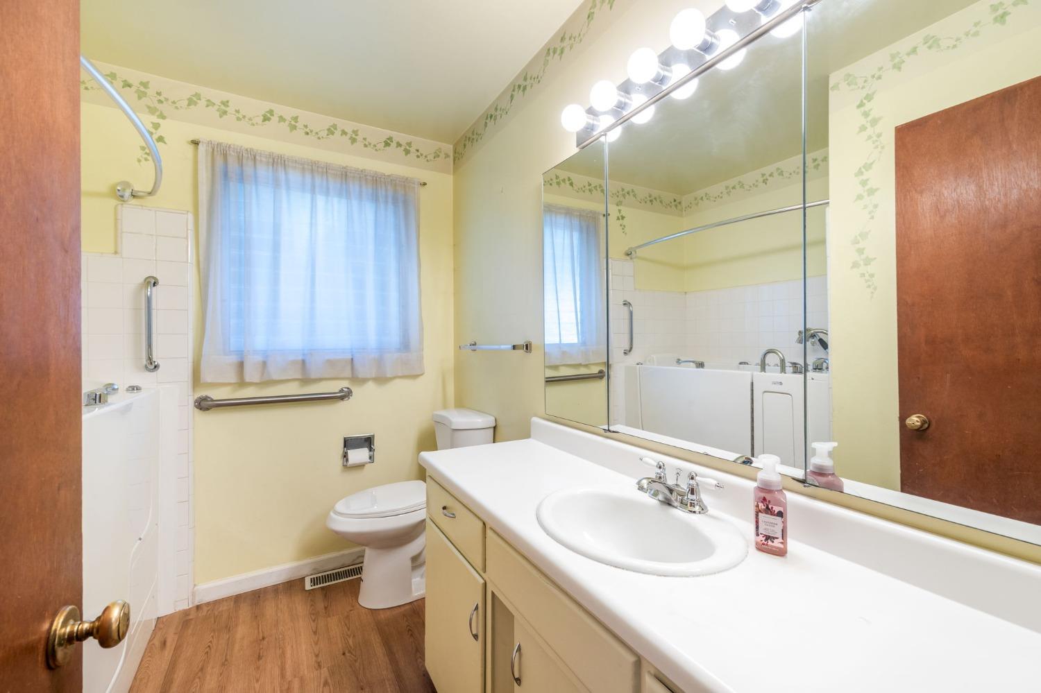 Detail Gallery Image 27 of 40 For 1311 Harley Dr, Woodland,  CA 95695 - 3 Beds | 2 Baths