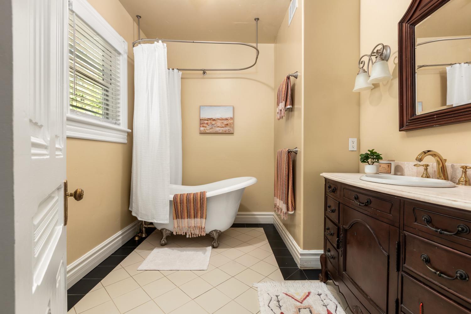 Detail Gallery Image 24 of 59 For 358 Mill St, Grass Valley,  CA 95945 - 8 Beds | 9 Baths