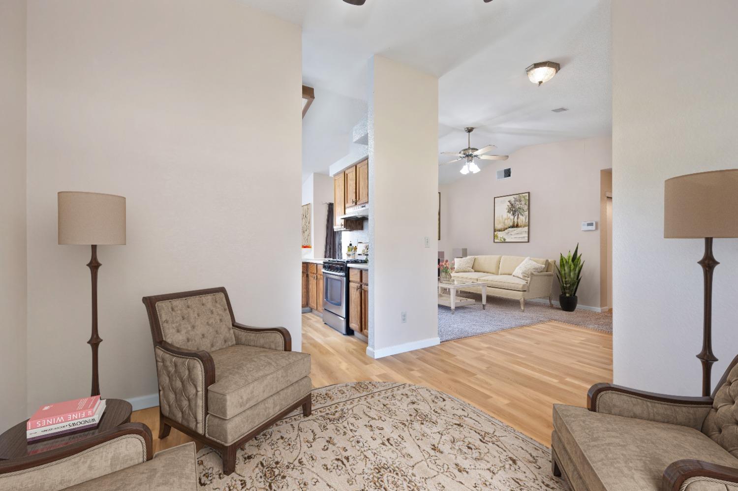 Detail Gallery Image 10 of 39 For 8211 Montreux Way, Sacramento,  CA 95828 - 3 Beds | 2 Baths