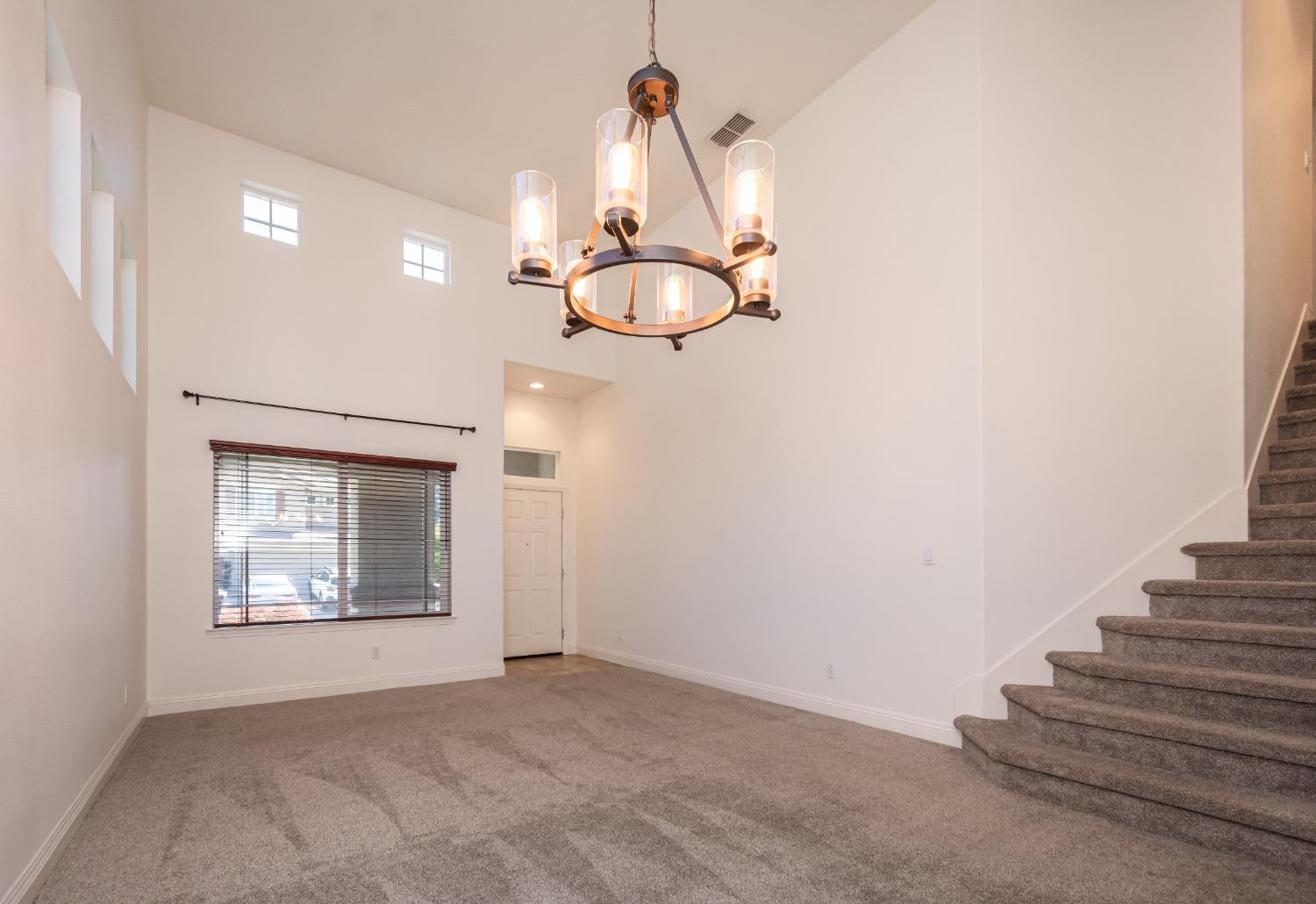 Detail Gallery Image 16 of 43 For 4624 Woodhawk Way, Antelope,  CA 95843 - 4 Beds | 3 Baths