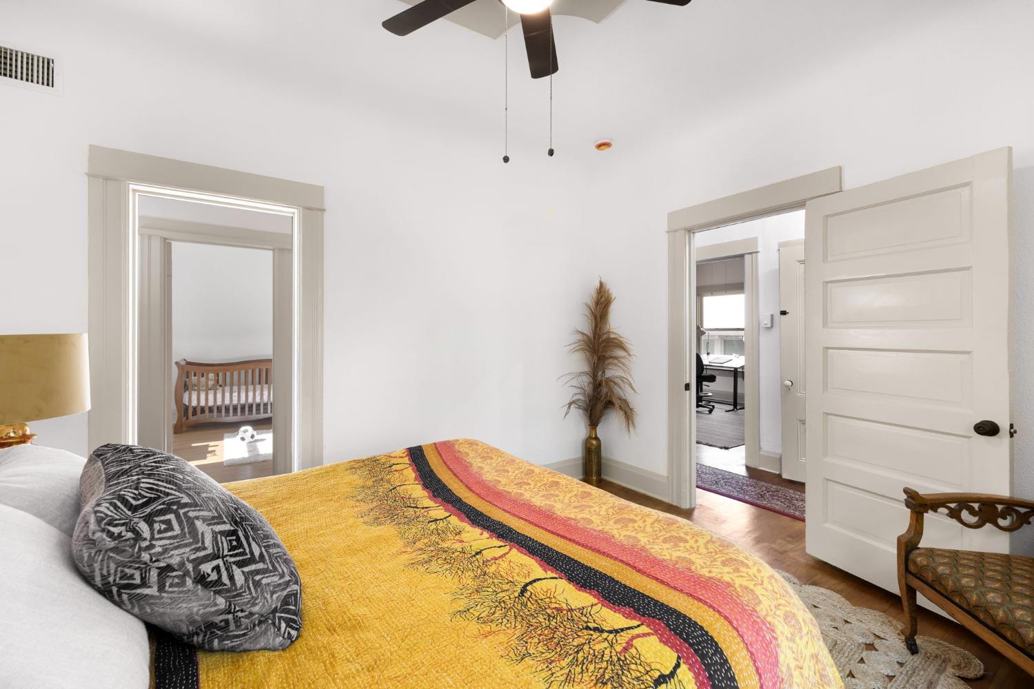 Detail Gallery Image 23 of 43 For 2012 F St, Sacramento,  CA 95811 - 5 Beds | 2 Baths