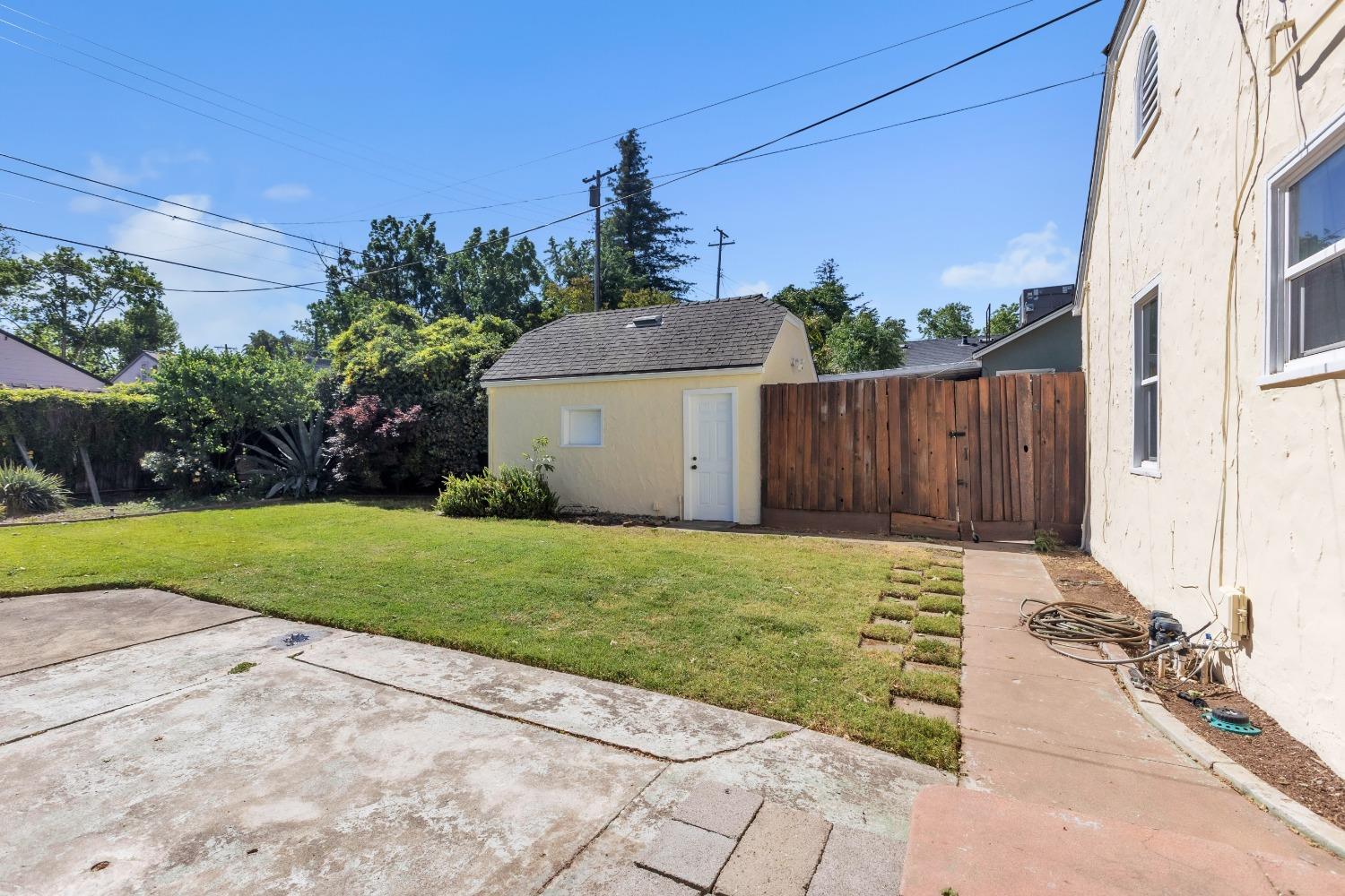 Detail Gallery Image 25 of 42 For 2172 Oakmont St, Sacramento,  CA 95815 - 2 Beds | 1 Baths