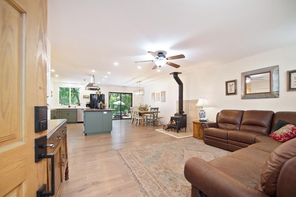 Detail Gallery Image 8 of 54 For 21855 Digger Pine Ln, Colfax,  CA 95713 - 3 Beds | 2 Baths