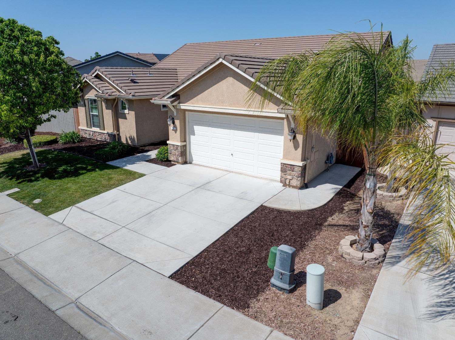 Detail Gallery Image 5 of 54 For 731 Big Ben Ct, Newman,  CA 95360 - 4 Beds | 2 Baths