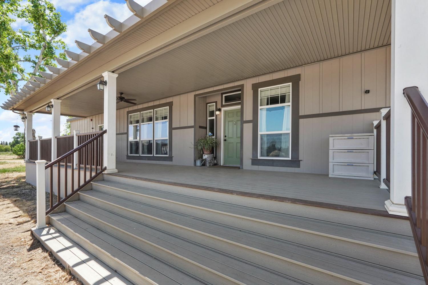 Detail Gallery Image 2 of 79 For 9854 New Hope Rd, Galt,  CA 95632 - 4 Beds | 2 Baths