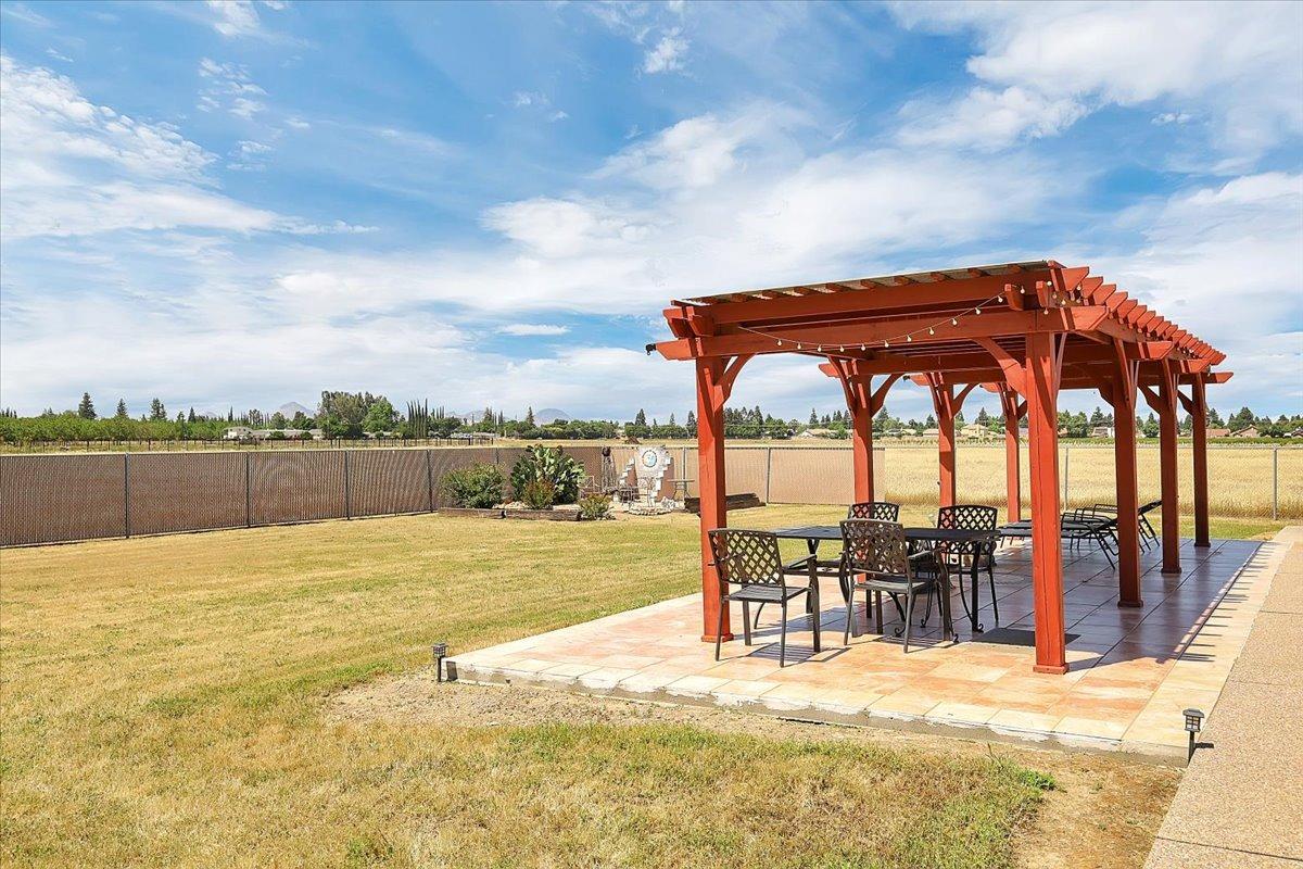Detail Gallery Image 73 of 99 For 1721 Starr St, Yuba City,  CA 95993 - 5 Beds | 3 Baths
