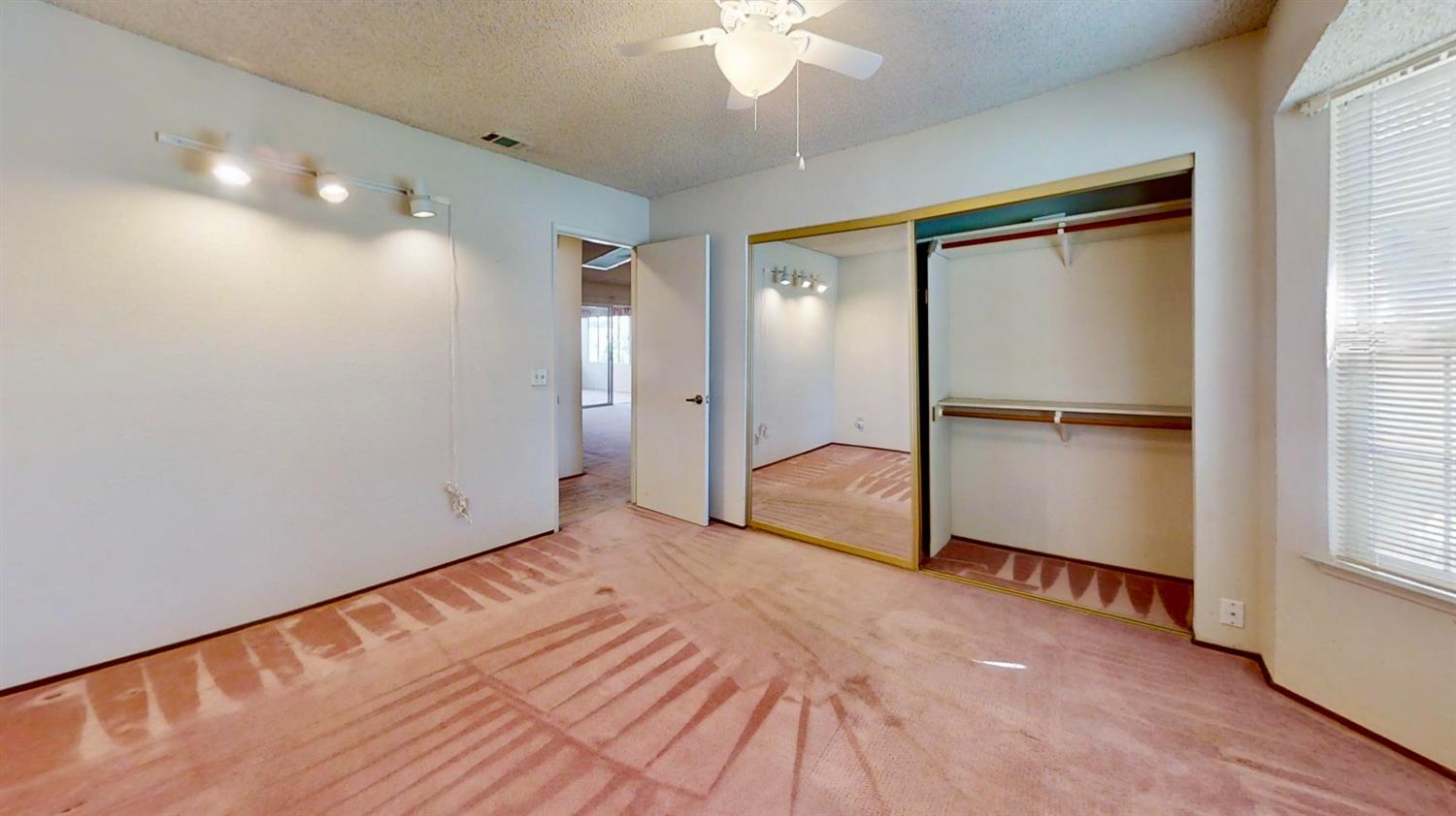 Detail Gallery Image 16 of 28 For 7657 Suncountry Ln, Sacramento,  CA 95828 - 2 Beds | 2 Baths