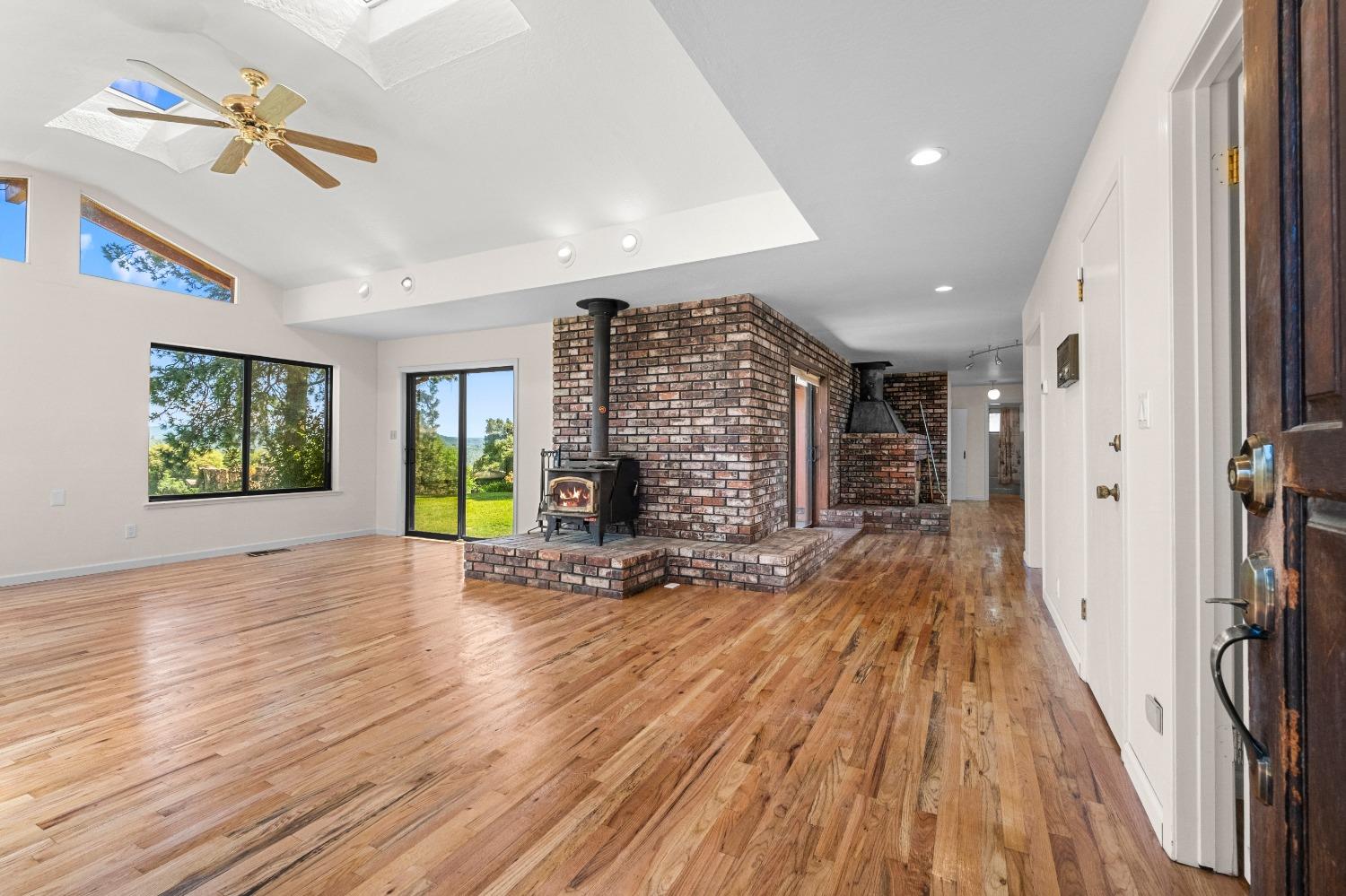 Detail Gallery Image 13 of 94 For 2575 Sand Ridge Rd, Placerville,  CA 95667 - 3 Beds | 2 Baths