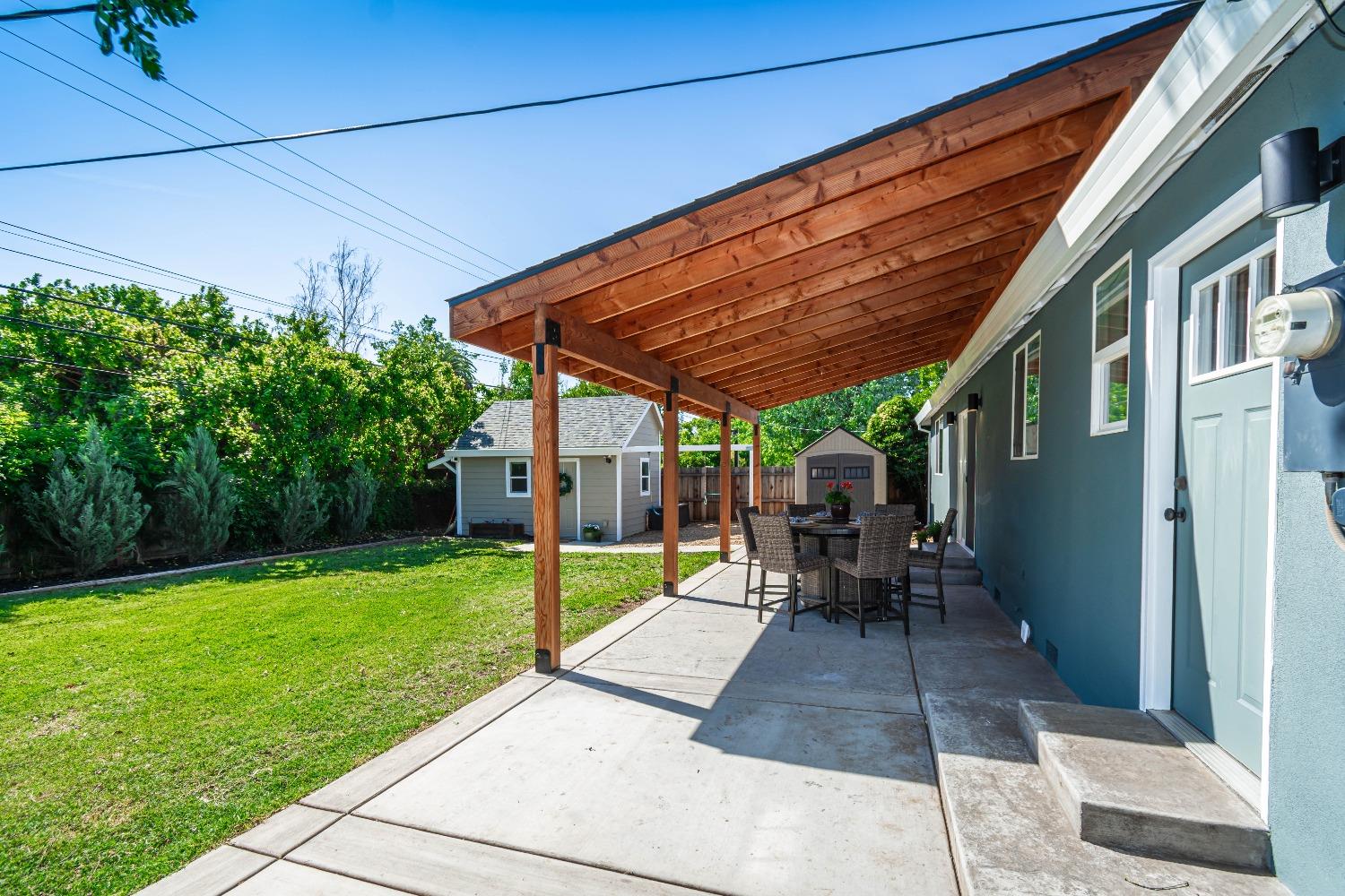 Detail Gallery Image 35 of 57 For 2112 Lorenzo Ln, Sacramento,  CA 95864 - 4 Beds | 2 Baths