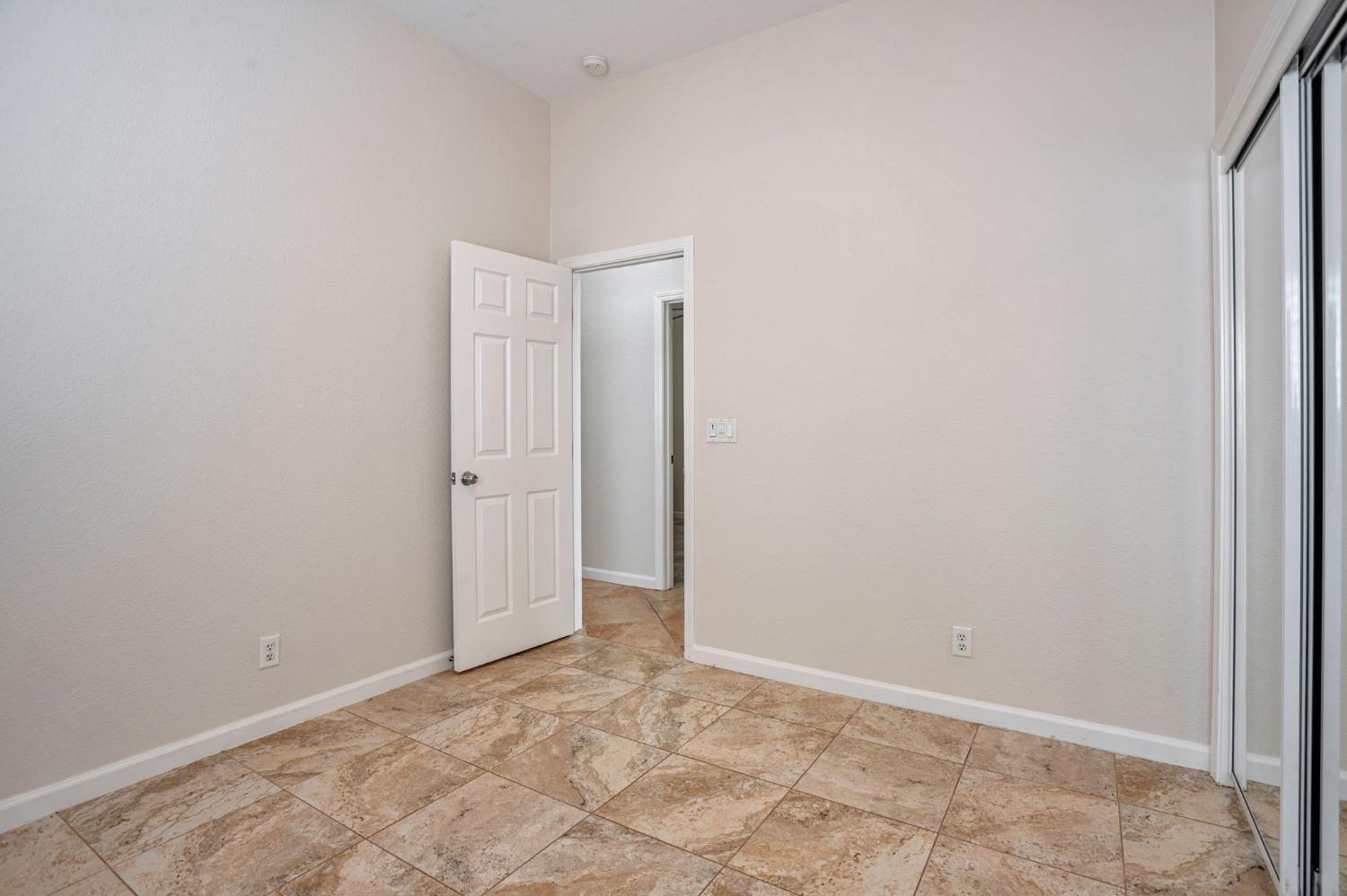 Detail Gallery Image 31 of 47 For 9034 Acorn Ridge Cir, Elk Grove,  CA 95758 - 4 Beds | 2 Baths