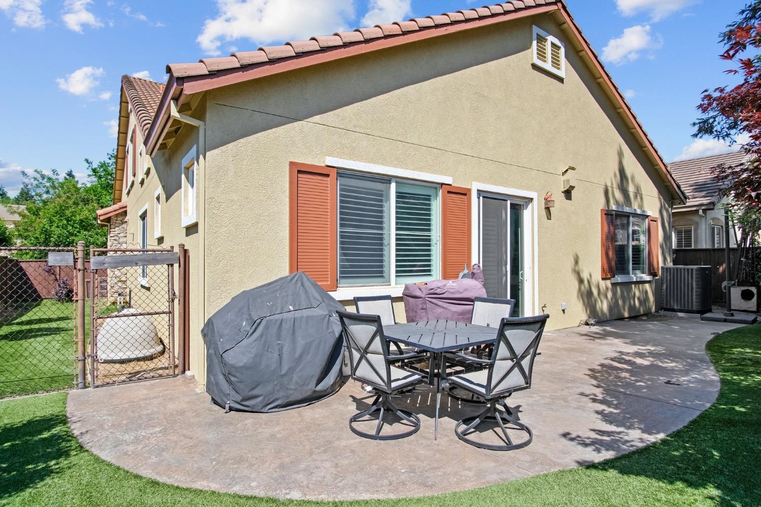 Detail Gallery Image 19 of 19 For 561 Branding Iron St, Oakdale,  CA 95361 - 3 Beds | 3 Baths