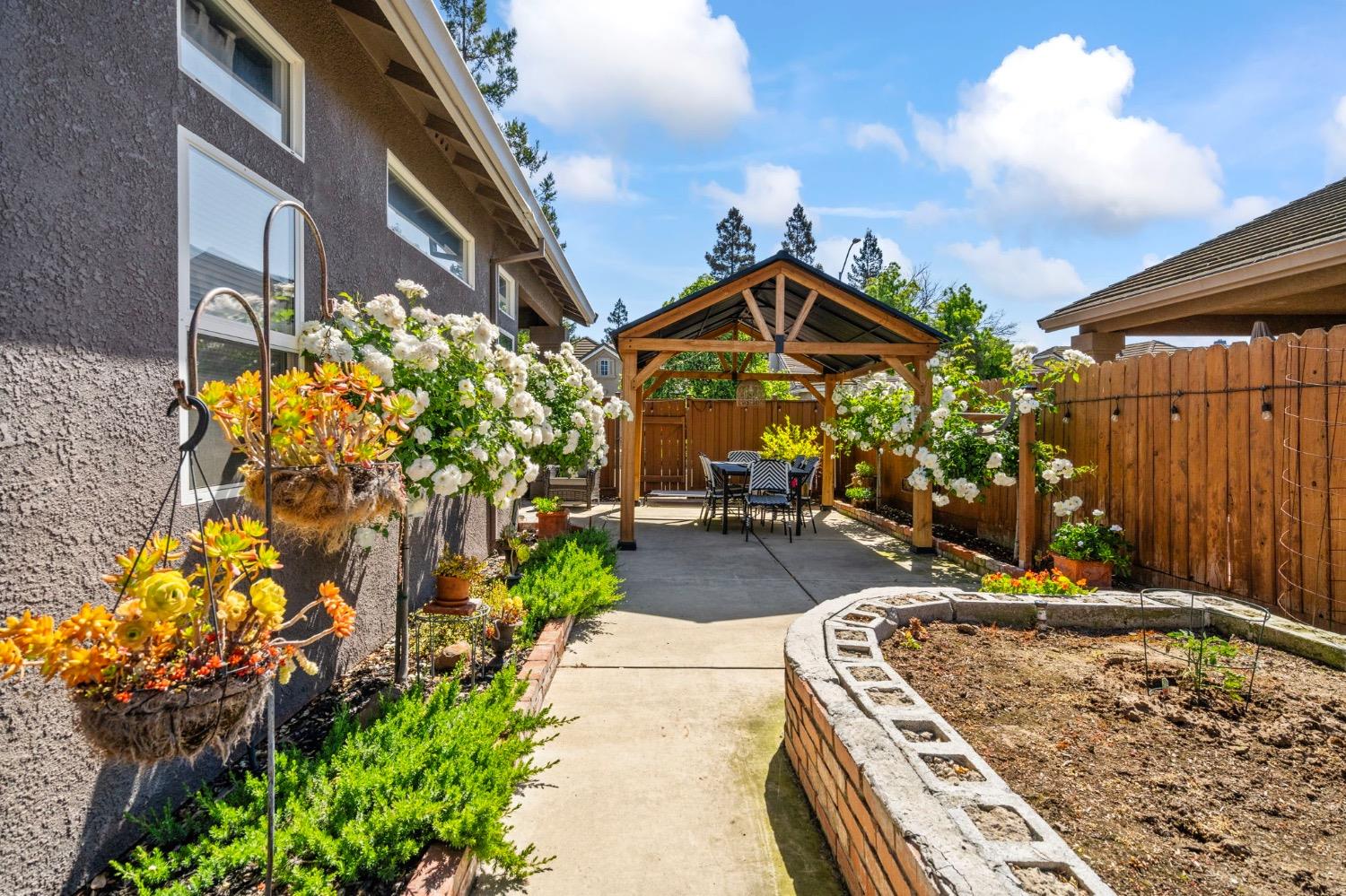 Detail Gallery Image 45 of 49 For 2920 Heritage Oak Way, Lodi,  CA 95242 - 3 Beds | 2 Baths
