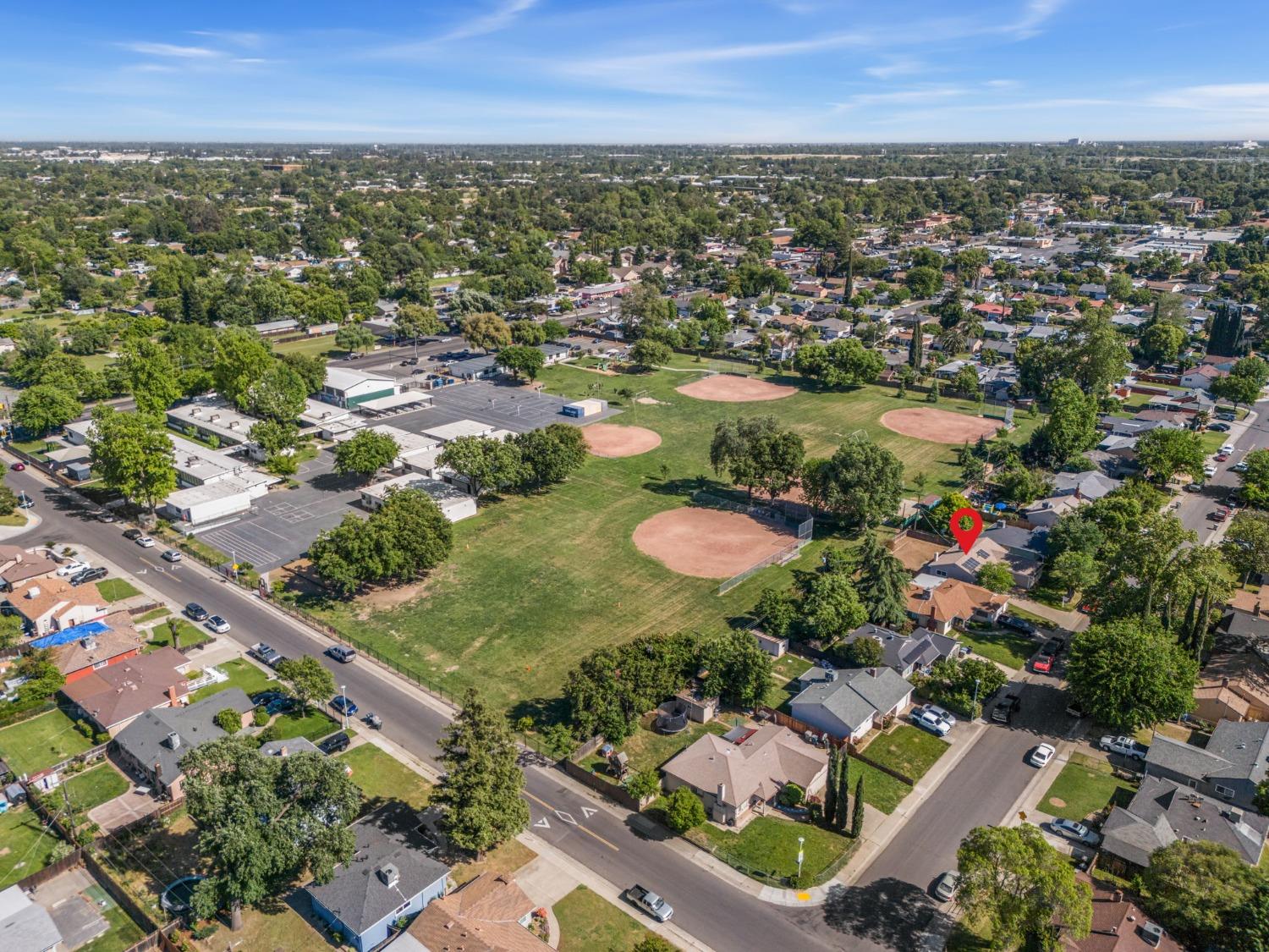 Detail Gallery Image 31 of 33 For 2732 Northglen St, Sacramento,  CA 95833 - 3 Beds | 2 Baths