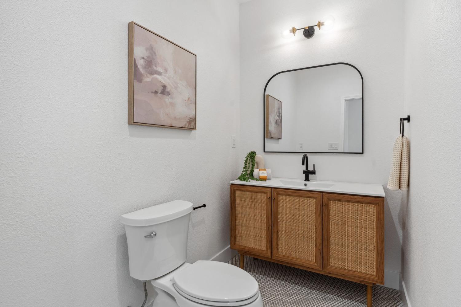 Detail Gallery Image 24 of 33 For 261 Vista Creek Cir, Sacramento,  CA 95835 - 5 Beds | 3/1 Baths