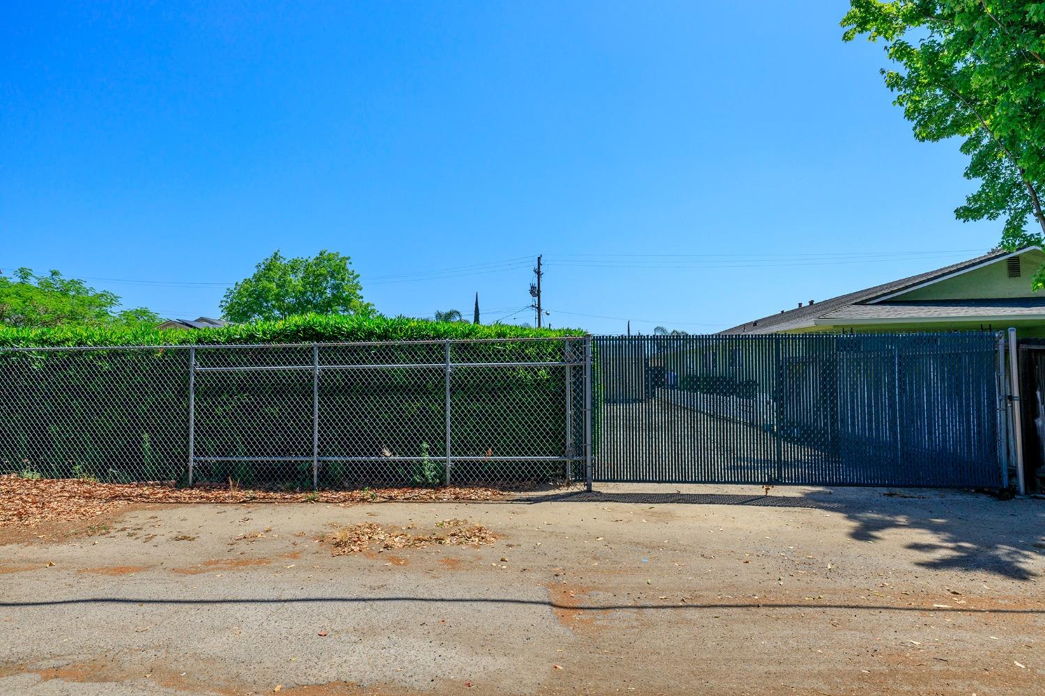 N Lincoln Avenue, Manteca, California image 28