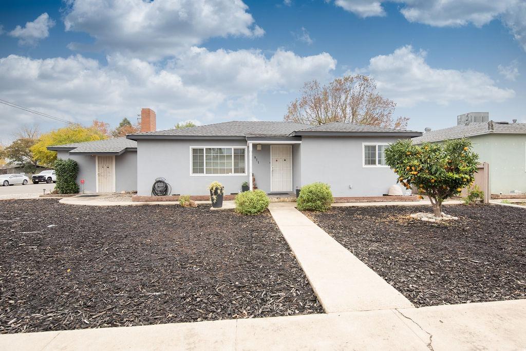 Detail Gallery Image 2 of 28 For 871 E D St, Oakdale,  CA 95361 - 3 Beds | 2 Baths
