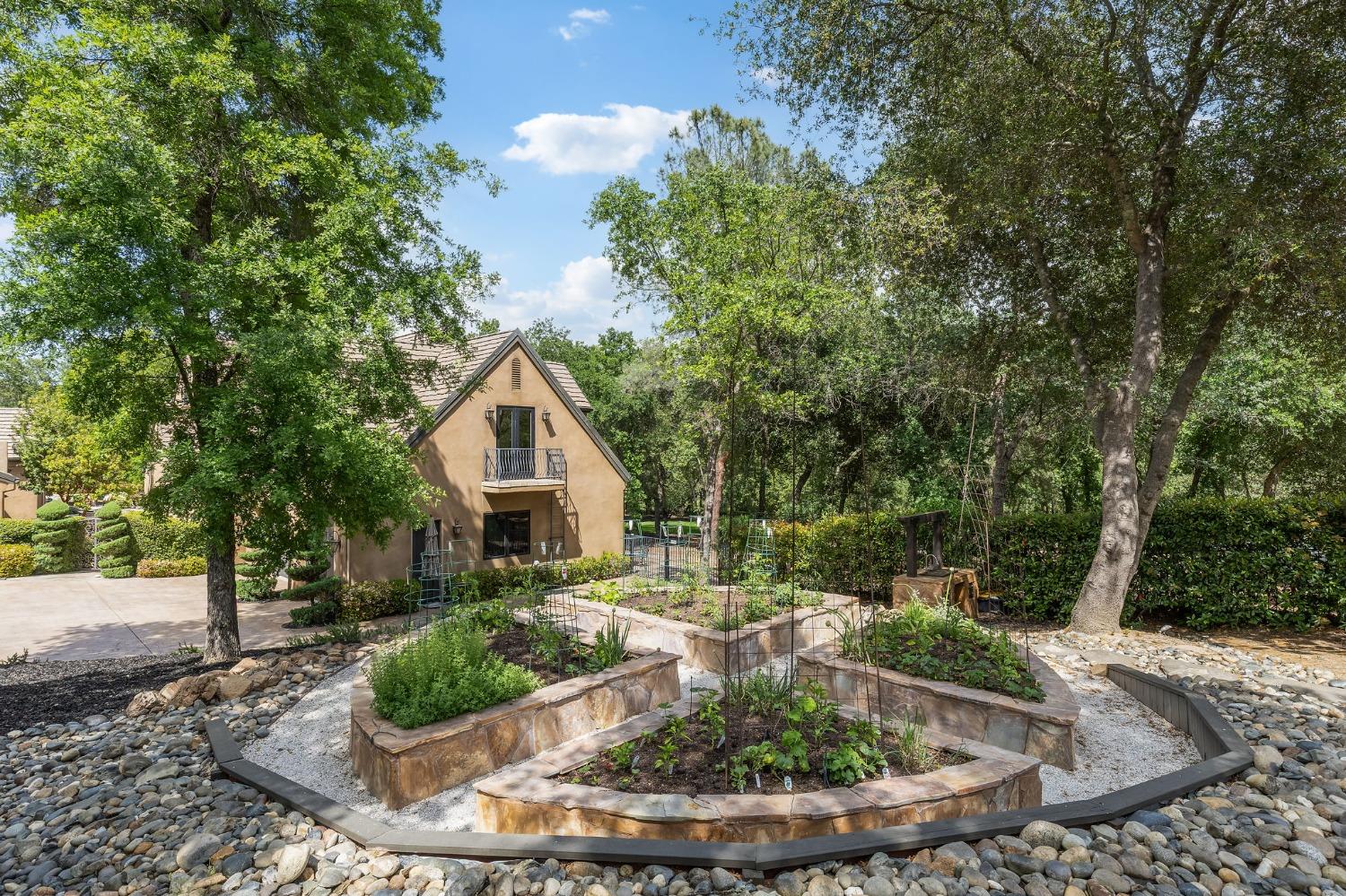 Detail Gallery Image 59 of 61 For 6120 Terracina Ct, Loomis,  CA 95650 - 7 Beds | 6/2 Baths
