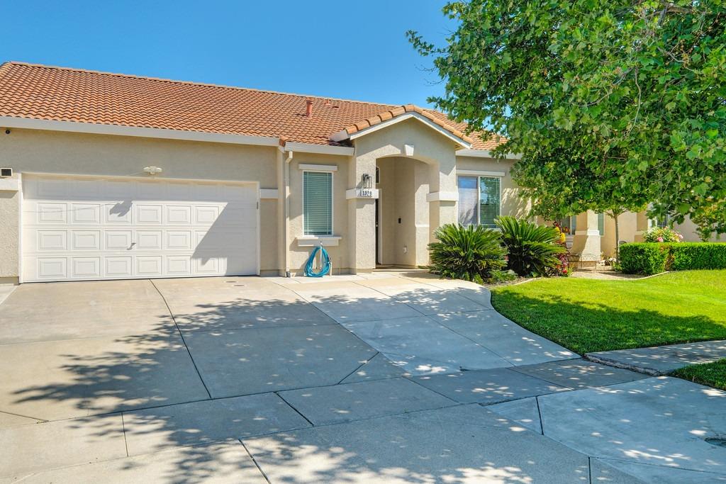 Detail Gallery Image 3 of 32 For 1129 Twinberry St, Plumas Lake,  CA 95961 - 3 Beds | 2 Baths