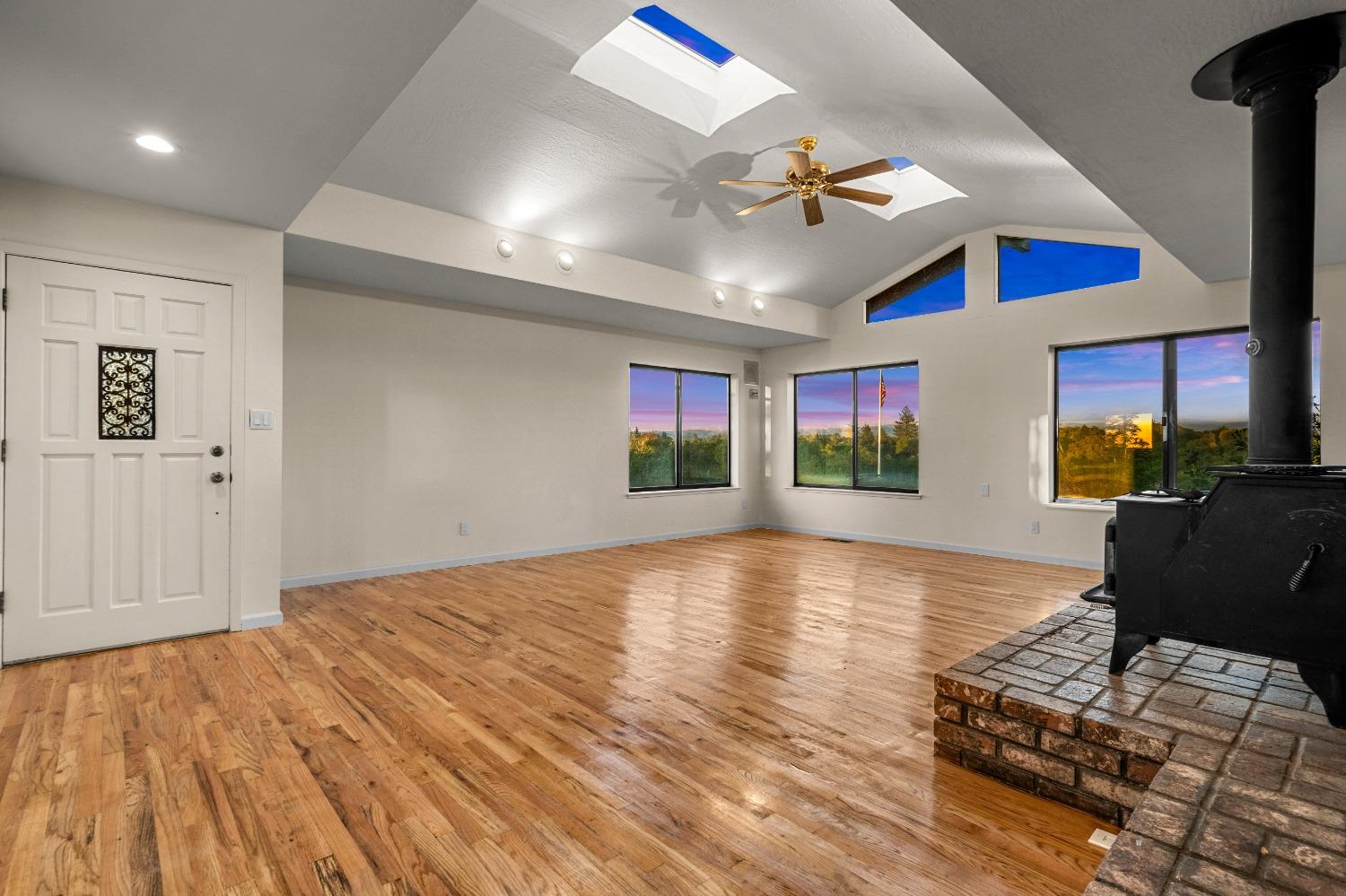 Detail Gallery Image 18 of 94 For 2575 Sand Ridge Rd, Placerville,  CA 95667 - 3 Beds | 2 Baths