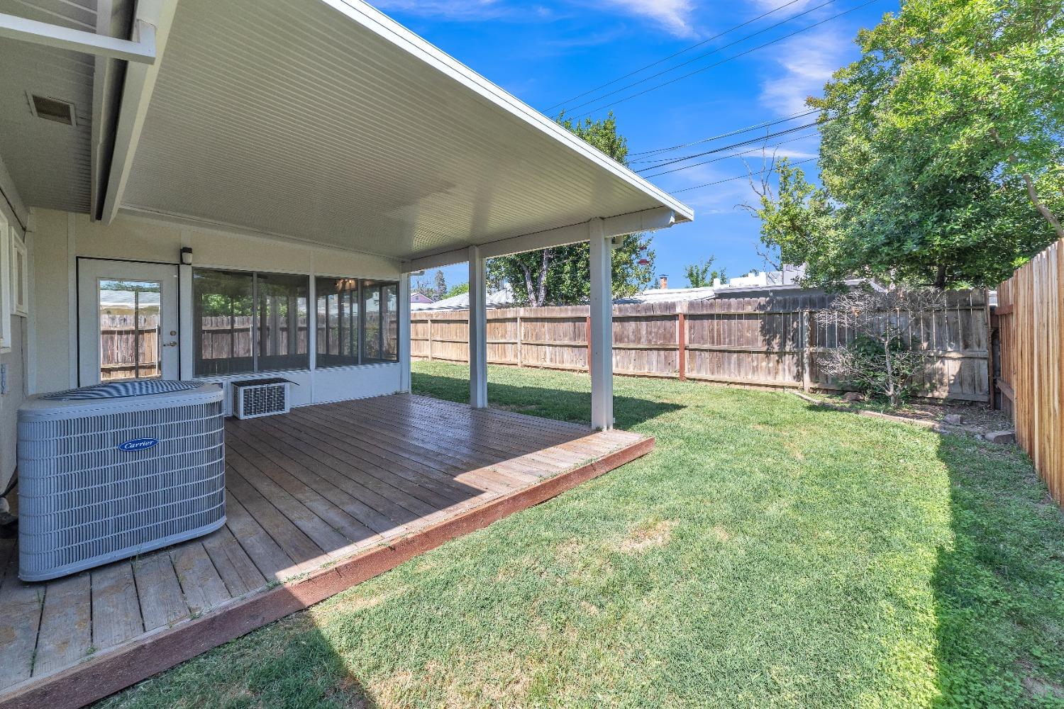 Detail Gallery Image 25 of 25 For 2124 Byron Rd, Sacramento,  CA 95825 - 2 Beds | 1 Baths