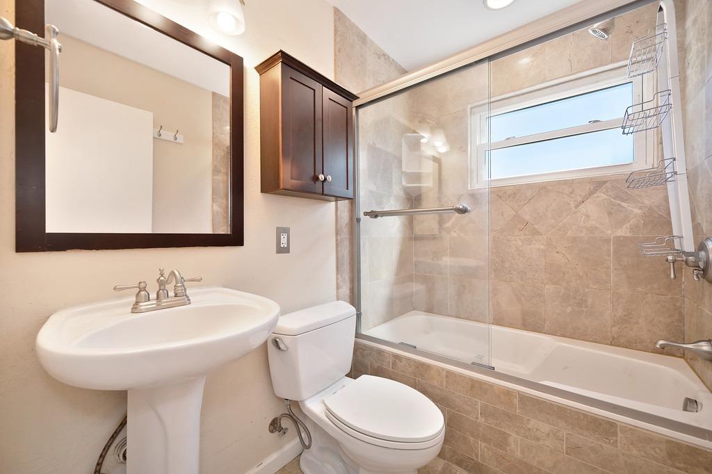 Detail Gallery Image 23 of 31 For 5349 Mcmillan Dr, Fair Oaks,  CA 95628 - 3 Beds | 2 Baths