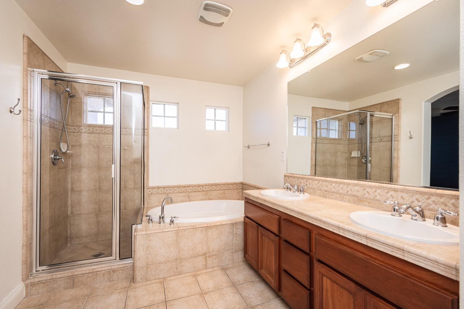 Detail Gallery Image 32 of 43 For 4624 Woodhawk Way, Antelope,  CA 95843 - 4 Beds | 3 Baths