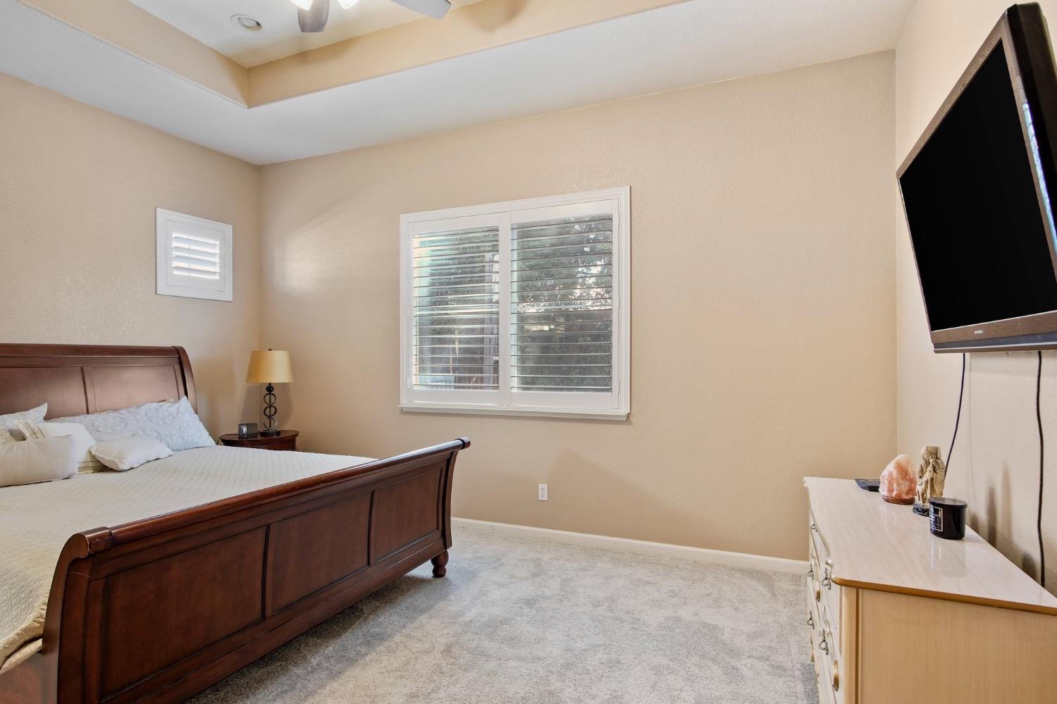 Detail Gallery Image 11 of 19 For 561 Branding Iron St, Oakdale,  CA 95361 - 3 Beds | 3 Baths
