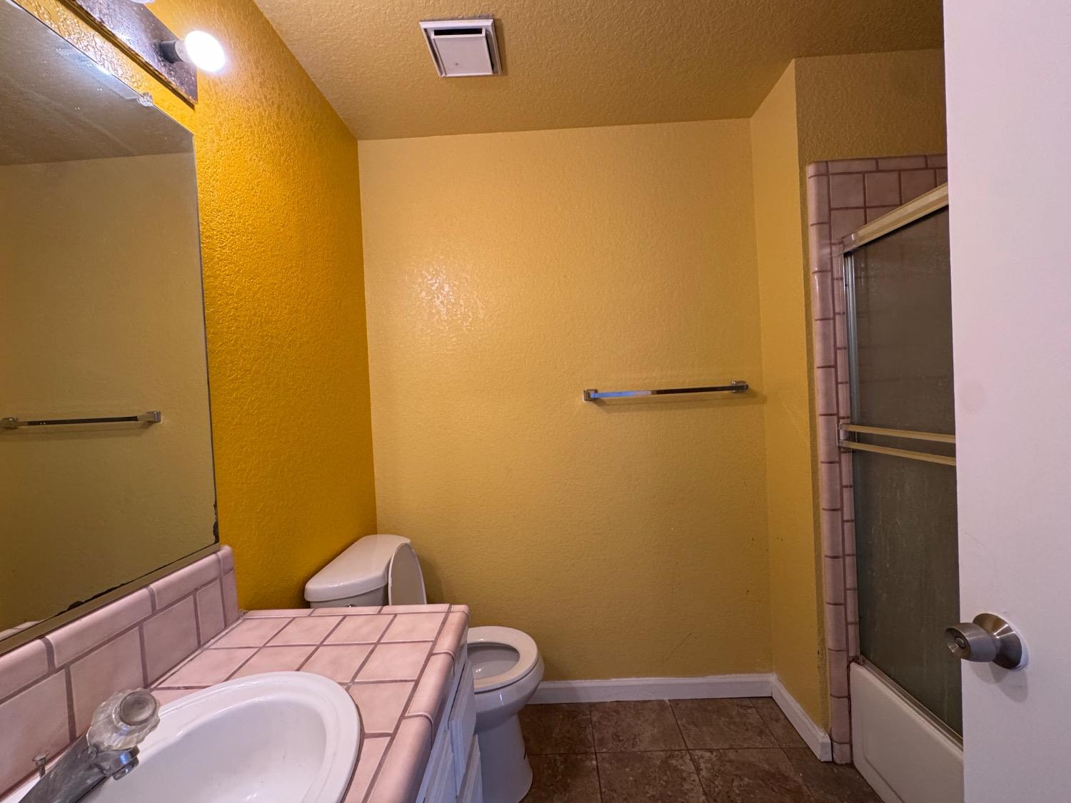 Detail Gallery Image 19 of 21 For 2036 Sheldon Dr, Modesto,  CA 95350 - 4 Beds | 2/1 Baths