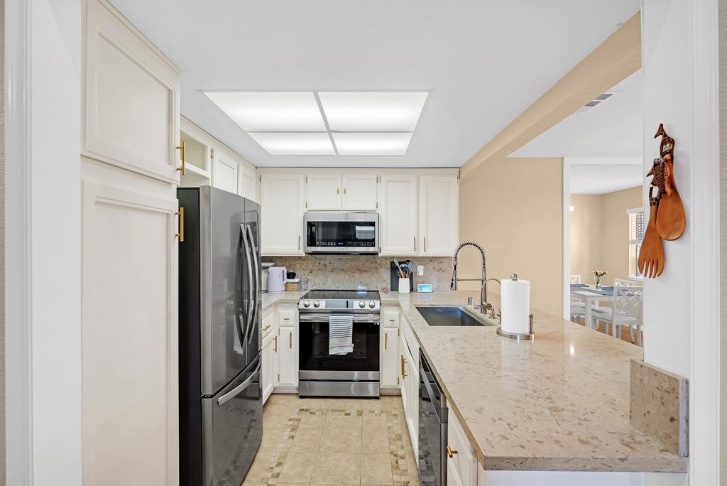 Hurley Way #68, Sacramento, California image 10
