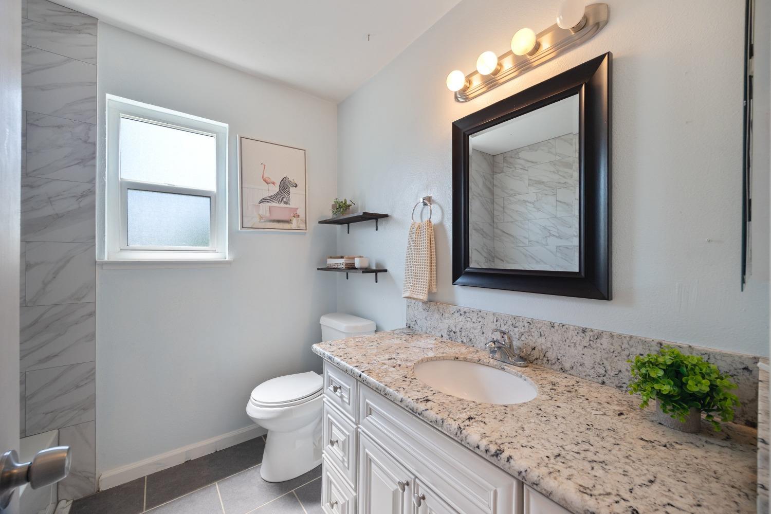 Detail Gallery Image 13 of 33 For 7055 Woodrick Way, Sacramento,  CA 95842 - 4 Beds | 2/1 Baths