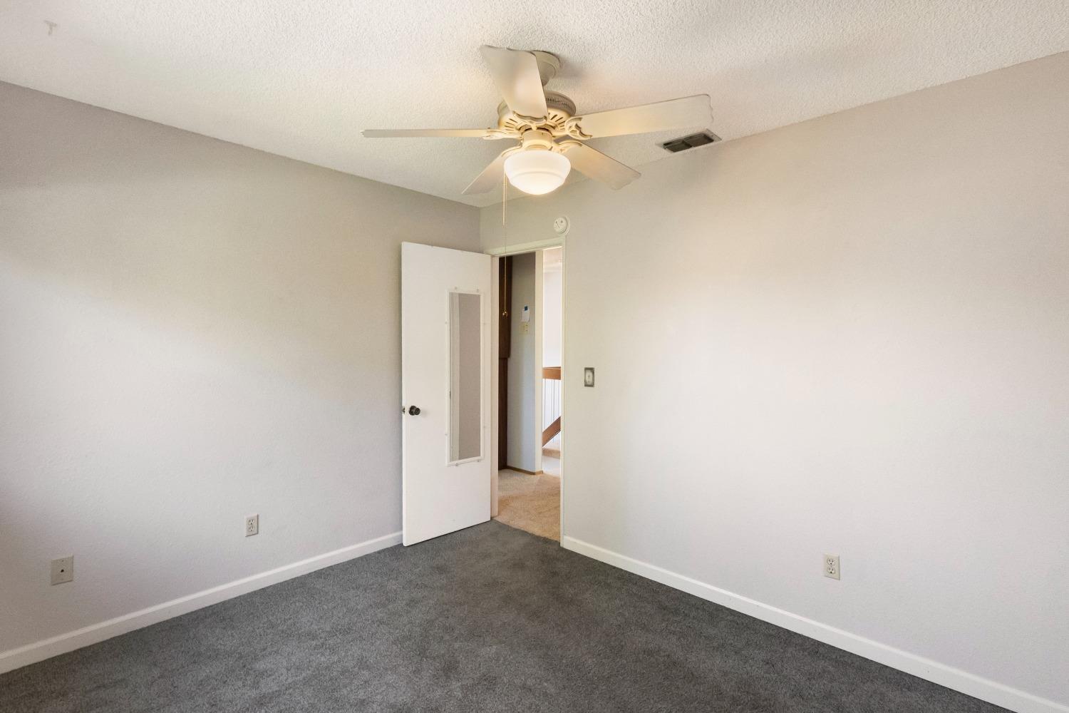 Detail Gallery Image 30 of 52 For 6627 Creekmont Way, Citrus Heights,  CA 95621 - 4 Beds | 2/1 Baths
