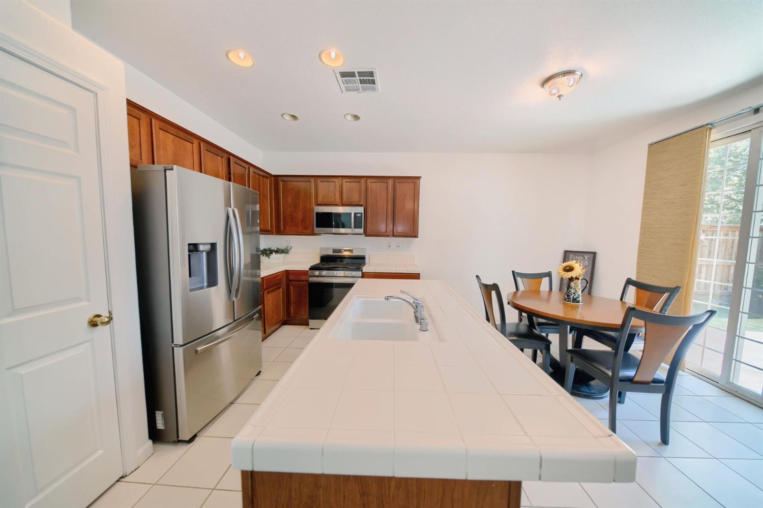 Detail Gallery Image 38 of 99 For 8061 Shay Circle Cir, Stockton,  CA 95212 - 4 Beds | 2/1 Baths