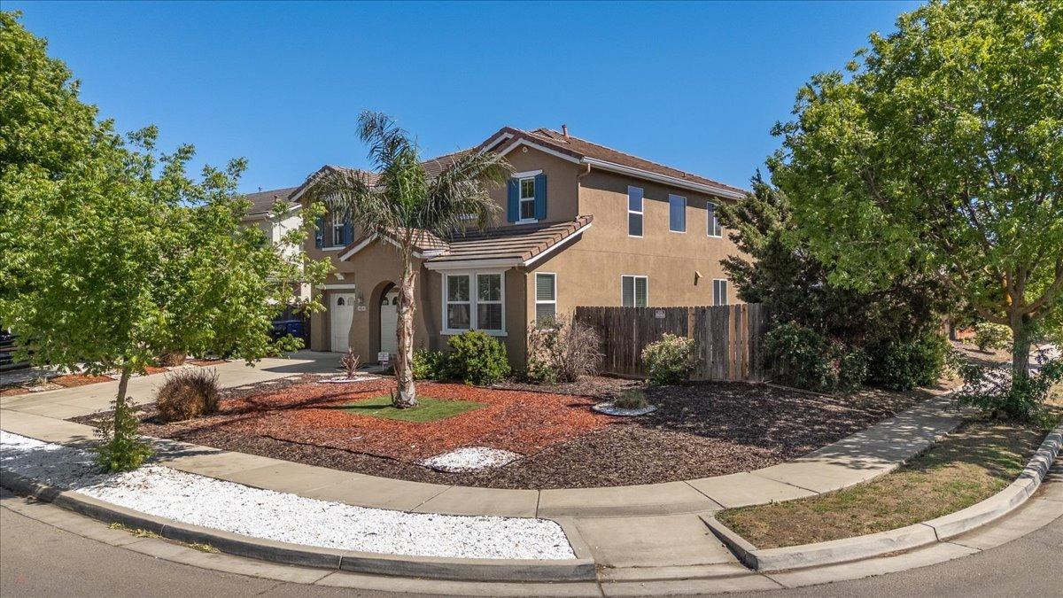 Detail Gallery Image 3 of 53 For 1454 Longhorn Dr, Patterson,  CA 95363 - 5 Beds | 3 Baths