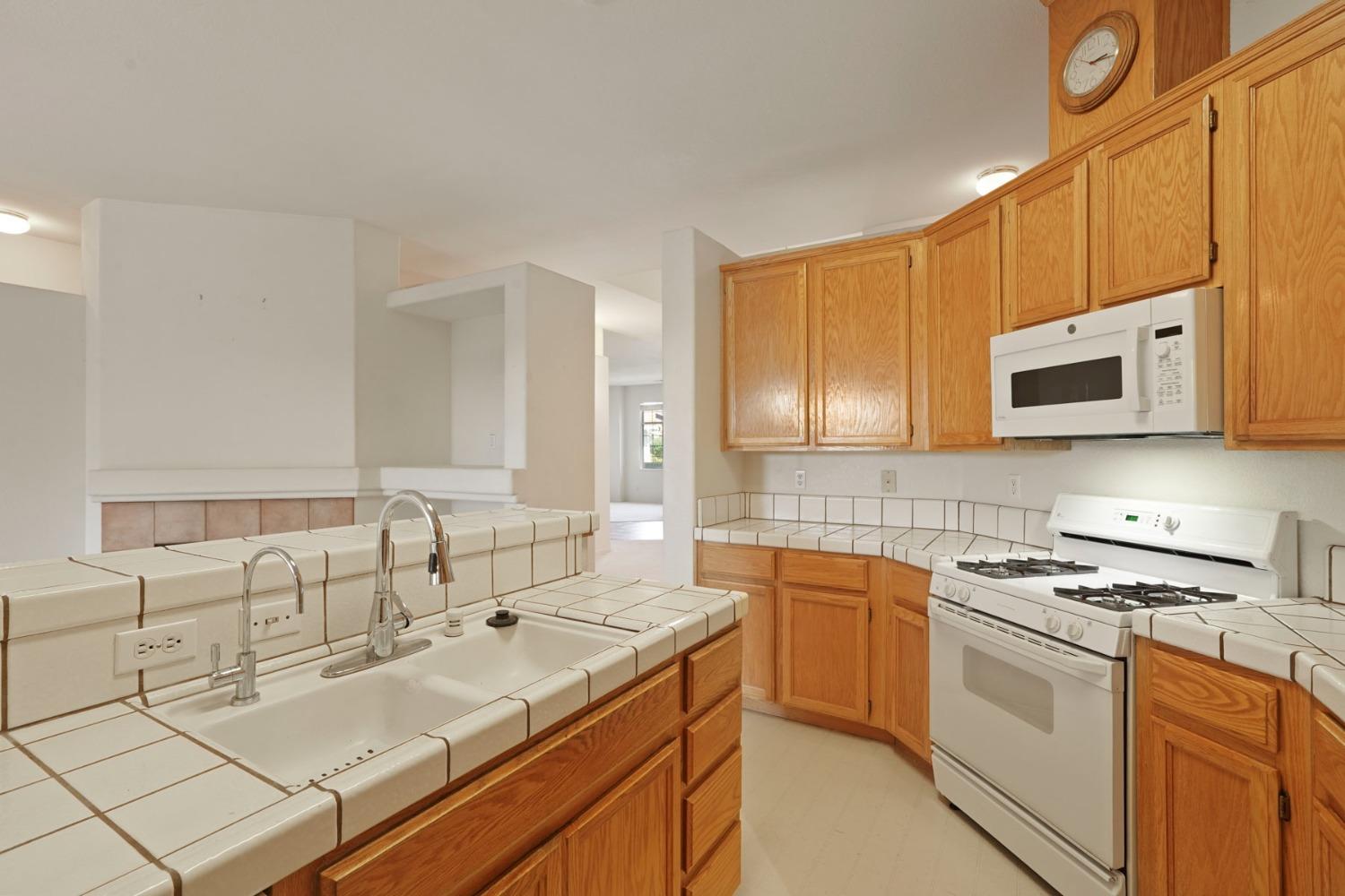 Detail Gallery Image 12 of 59 For 5133 Countryridge Ln, Salida,  CA 95368 - 4 Beds | 2 Baths