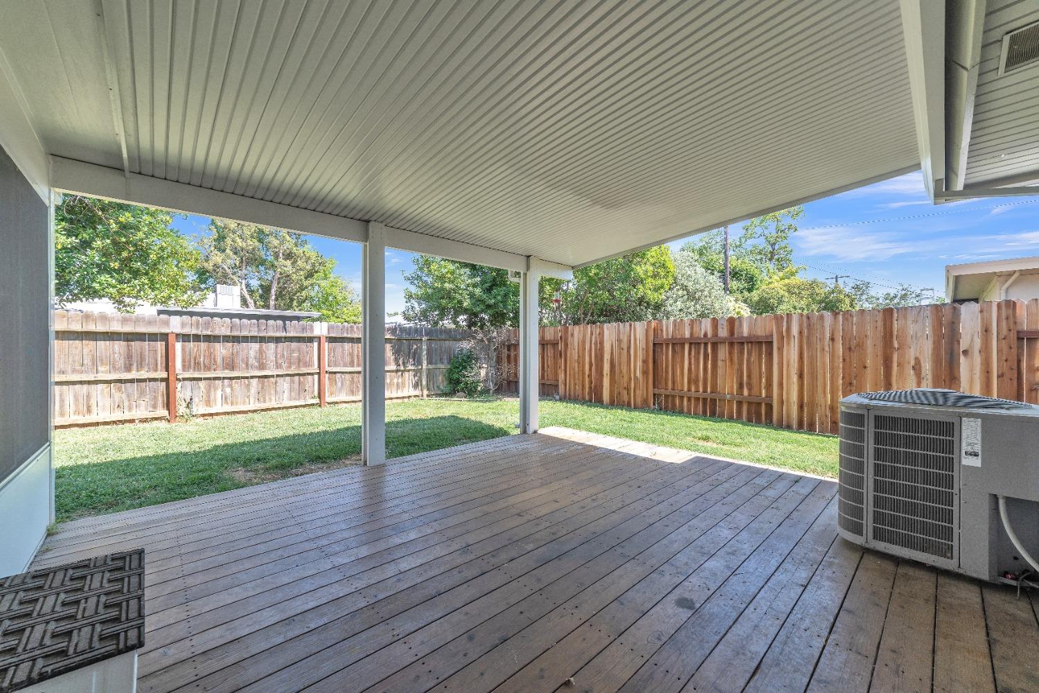 Detail Gallery Image 22 of 25 For 2124 Byron Rd, Sacramento,  CA 95825 - 2 Beds | 1 Baths