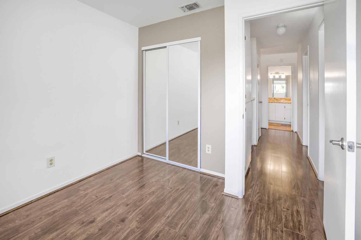 Photo #19: 225059014 Listing: Photo #19