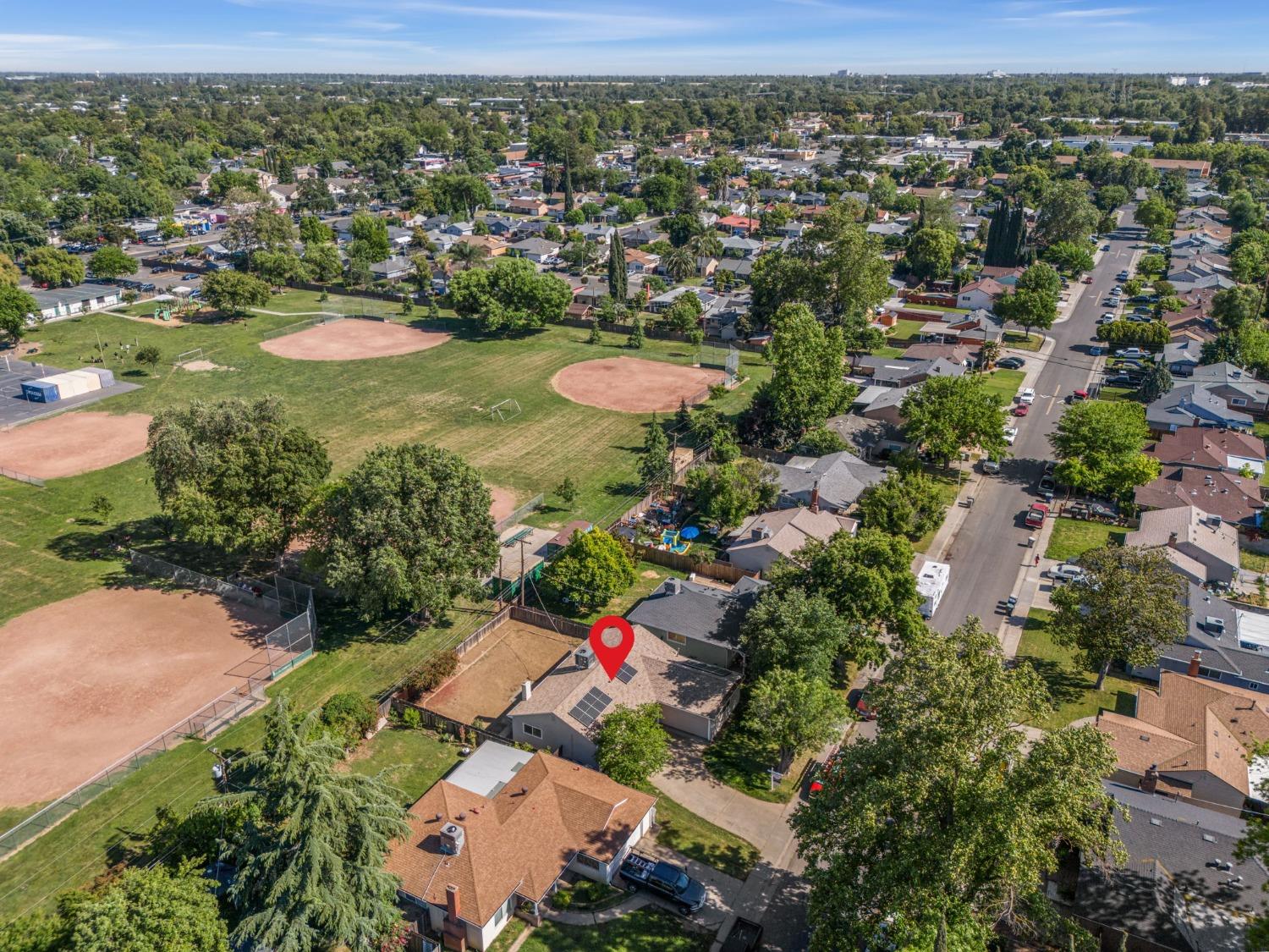 Detail Gallery Image 25 of 33 For 2732 Northglen St, Sacramento,  CA 95833 - 3 Beds | 2 Baths